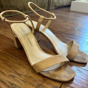 Chinese laundry tan heels